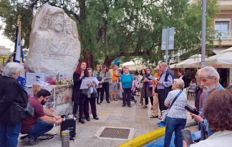 «Φόρος τιμής» στην κεντρική πλατεία για την ημέρα της αντιφασιστικής νίκης των λαών