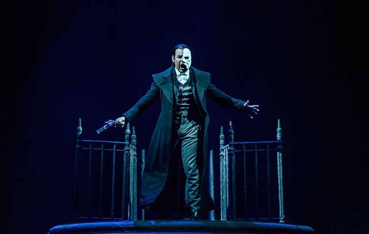 Το «Φάντασμα της Όπερας» στο Christmas Theater