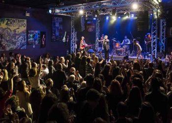 Φ. Δεληβοριάς: Μια δυναμική, sold out πρεμιέρα στο «Κύτταρο» γεμάτη αλήθειες