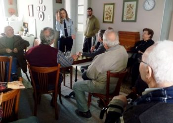 Ενημερωτικό «παρών» των αστυνομικών της γειτονιάς στα ΚΑΠΗ