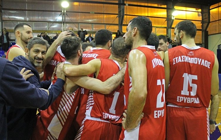 Νικηφόρο πέρασμα από το «Σαλούν» για τον Πανερυθραϊκό