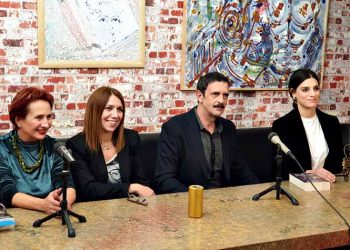 «Ο πρώτος αμέθυστος» από τη σεναριογράφο των «Άγριων Μελισσών» Μελίνα Τσαμπάνη