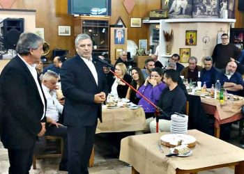 Στην πίτα των εργαζομένων στον ΕΔΣΝΑ ο περιφερειάρχης Αττικής