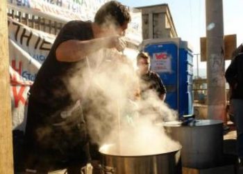 Ανοιχτή συνέλευση κατοίκων: «Μαζευόμαστε, μαγειρεύουμε και τρώμε μαζί»