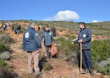 Εθελοντές και παιδιά έδωσαν «πνοή» στο Πεντελικό