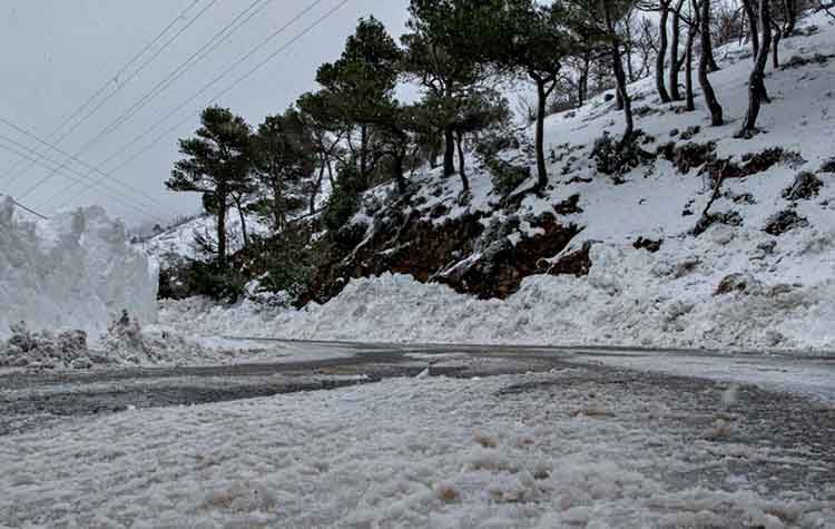 Η εξέλιξη της κακοκαιρίας στην Αττική - Διακοπή κυκλοφορίας στην Πάρνηθα