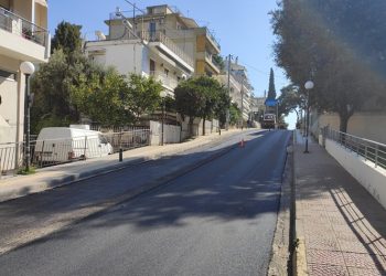 Νέες ασφαλτοστρώσεις για την αναβάθμιση του οδικού δικτύου του Δήμου