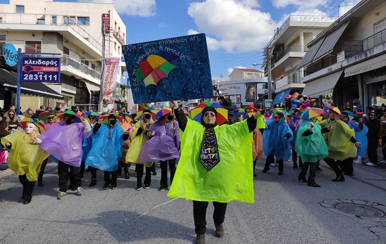 Χιλιάδες κόσμου στο 3ο Ηρακλειώτικο Καρναβάλι