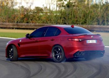 Stina Hübinette: Η κασκαντέρ που αγαπά τις Alfa Romeo