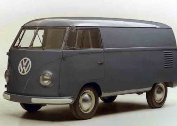 Volkswagen Transporter: Το θρυλικό Bulli γιορτάζει τα 70 του χρόνια