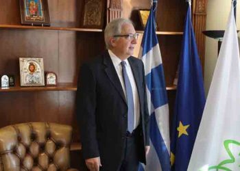 Θ. Αμπατζόγλου: «Την Ελληνική Σημαία στα μπαλκόνια μας»
