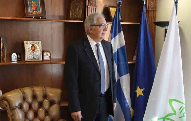 Θ. Αμπατζόγλου: «Την Ελληνική Σημαία στα μπαλκόνια μας»