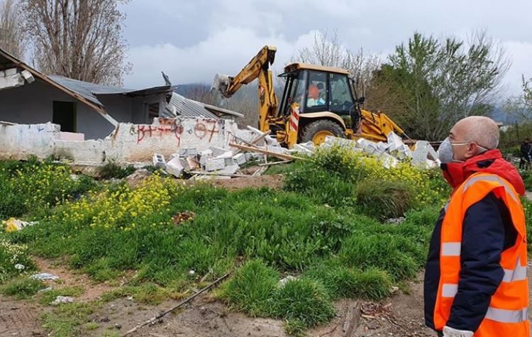 Συνεχίζονται από τον Δήμο οι κατεδαφίσεις παραπηγμάτων στο Νομισματοκοπείο