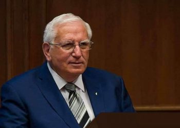 Π. Ιωάννου: Κάλεσμα για ύψωση σημαίας και εθνικό ύμνο