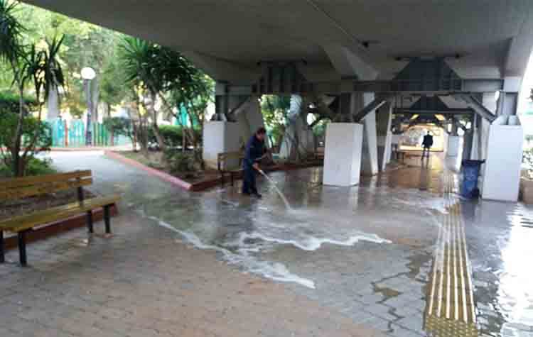 Καθαρισμοί δημόσιων χώρων - «Γονείς αποφύγετε τις παιδικές χαρές»