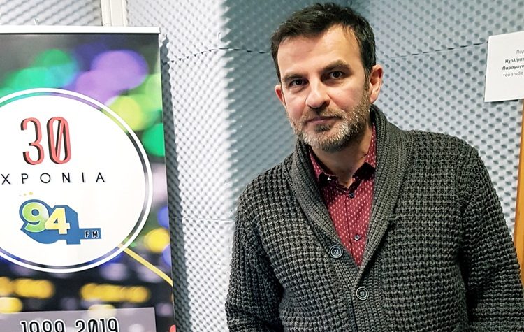 Ο «Επικοινωνία 94FM» ανανέωσε τη συνεργασία του με τον Βασίλη Νομικό