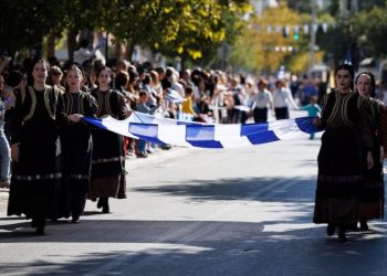 «Πλημμύρισε» νιάτα η πόλη για τον εορτασμό της 28ης Οκτωβρίου