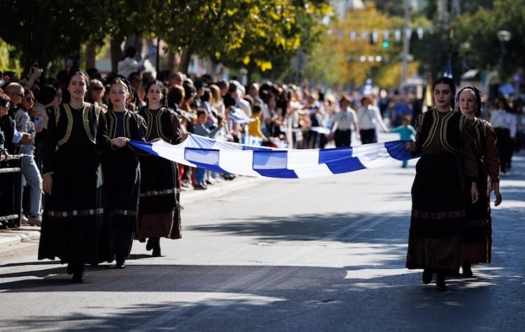 «Πλημμύρισε» νιάτα η πόλη για τον εορτασμό της 28ης Οκτωβρίου