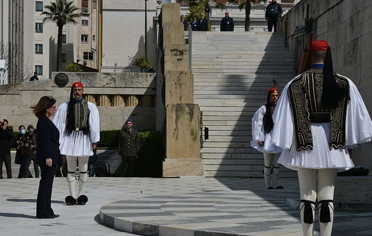 Επέτειος 25ης Μαρτίου: Μια παράξενη γιορτή