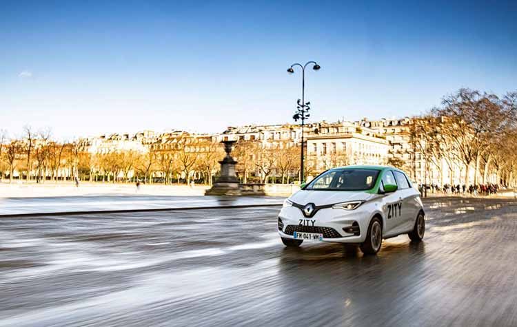H Renault δίπλα στον καθημερινό αγώνα του προσωπικού υγείας ενάντια στον κορωνοϊό