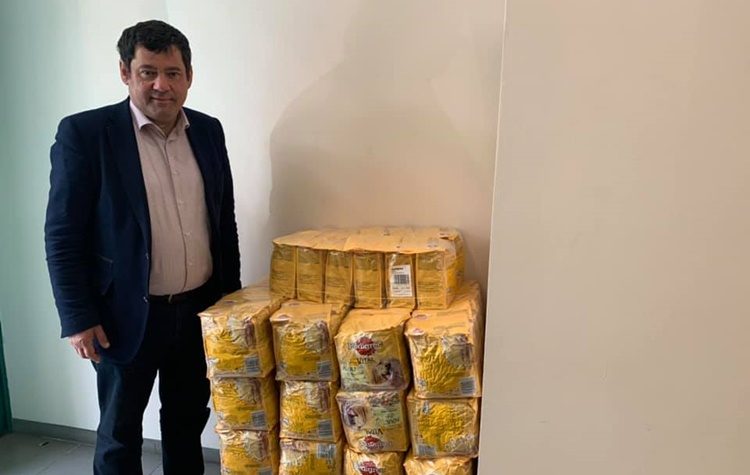 Τάσος Μαυρίδης: «Δείχνουμε με πράξεις την αγάπη μας για τα αδέσποτα»