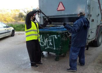 Τα συνεργεία του Δήμου συνεχίζουν απολυμάνσεις και πλύσεις κάδων