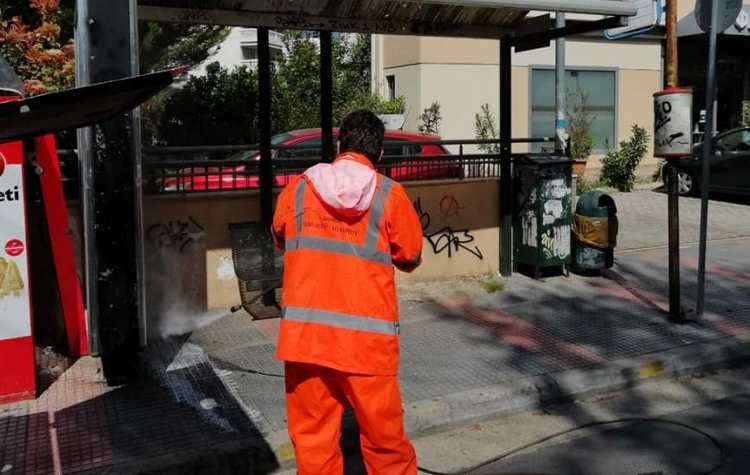 Στις επάλξεις με νέες απολυμάνσεις κοινόχρηστων χώρων ο Δήμος