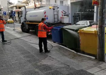 Απολυμάνσεις από τον Δήμο σε ανοικτούς δημόσιους χώρους και κάδους