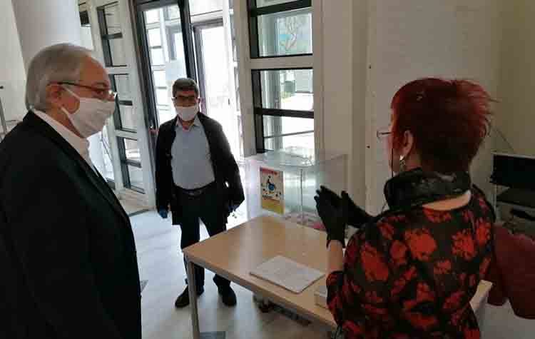 Πασχαλινές δωροεπιταγές του Δήμου σε ευπαθείς Μαρουσιώτες