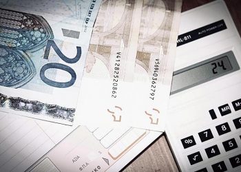 Έκπτωση οφειλών 25% σε πληττόμενες επιχειρήσεις κι εργαζόμενους