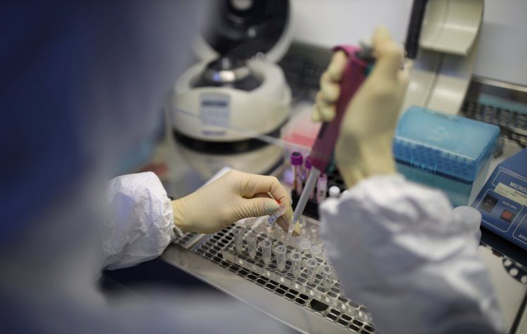 Με σύγχρονα «όπλα» στη μάχη κατά του κορωνοϊού ο «Δημόκριτος»