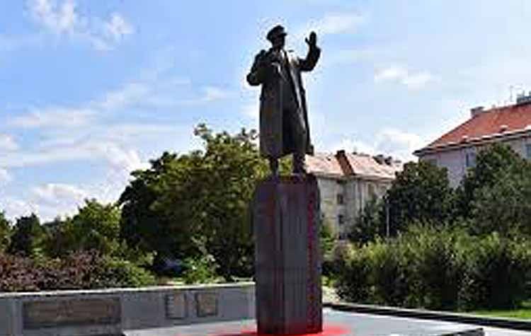 Τσεχία: Κατεδάφιση της Ιστορίας