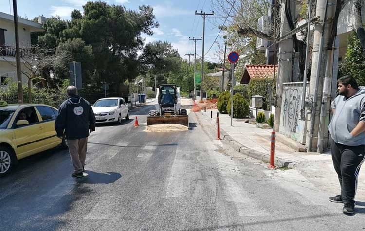 Αποκαταστάθηκε η κυκλοφορία μετά από διαρροή λαδιών στη Νέα Πεντέλη