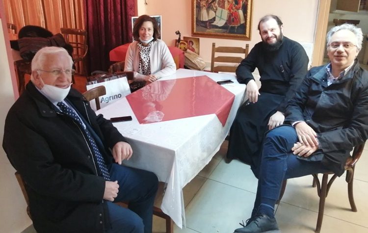 Προσφορά προΐόντων στον Ιερό Ναό Αγίου Παντελεήμονα