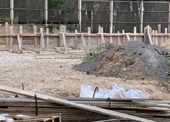 Προχωρούν οι εργασίες στο προαύλιο του Γυμνασίου Λυκόβρυσης