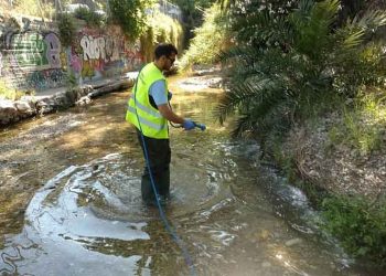 Συνεχίζονται οι προνυμφοκτονίες στα ρέματα του Βορείου Τομέα