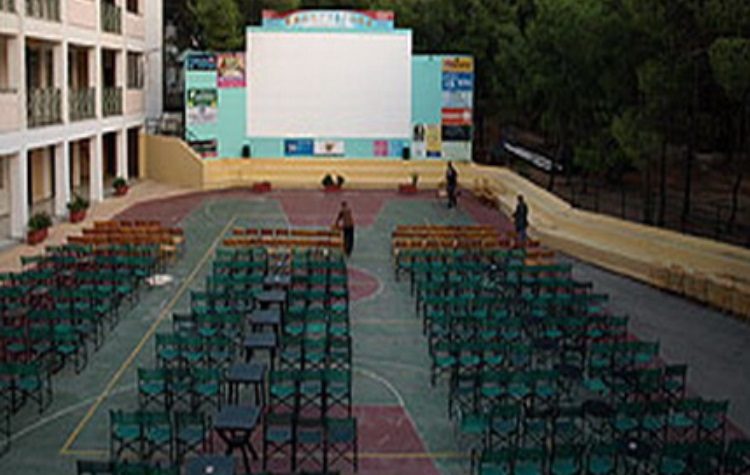 Γ. Σταθόπουλος: «Άτακτη υποχώρηση του Β. Ζορμπά για το θερινό σινεμά»