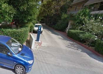 «Γιατί βρίσκεται 25 ημέρες στο σκοτάδι μια γειτονιά των Αγίων Αναργύρων;»