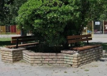 Συνεχίζονται τα έργα αναπλάσεων πλατειών και κοινόχρηστων χώρων