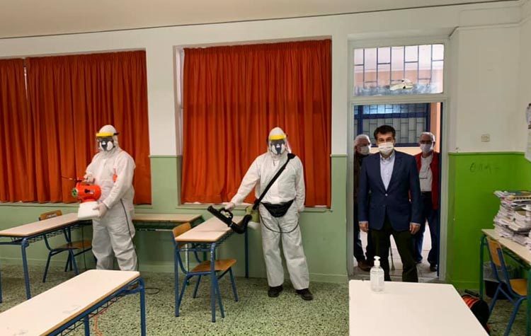 «Επιχείρηση» απολυμάνσεων των Λυκείων της πόλης