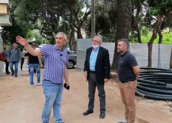 Αυτοψία Αμπατζόγλου στο έργο ανάπλασης της πλατείας Ηρώων