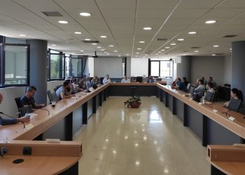 Διάλογος εμπορικού κόσμου - Δήμου για μέτρα στήριξης της τοπικής οικονομίας