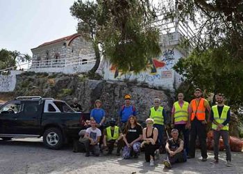 Εθελοντές του ΣΠΑΠ συνέδραμαν στον καθαρισμό του λόφου του Προφήτη Ηλία