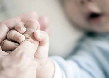 Το ΙΑΣΩ προσφέρει 5 δωρεάν τοκετούς για την Ημέρα της Μητέρας