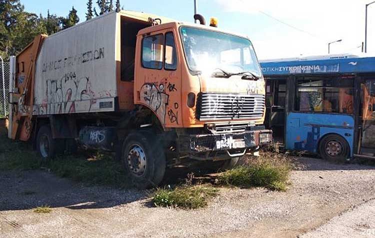 Απομακρύνονται μέσα σε ένα χρόνο τα απορριμματοφόρα από την Ναυτική Βάση