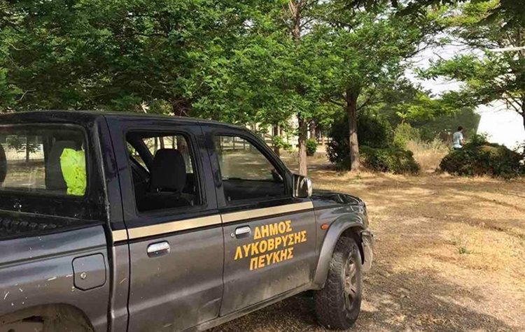 Συνεργεία του Δήμου συμμετείχαν στην αποψίλωση στον χώρο του ΟΑΚΑ