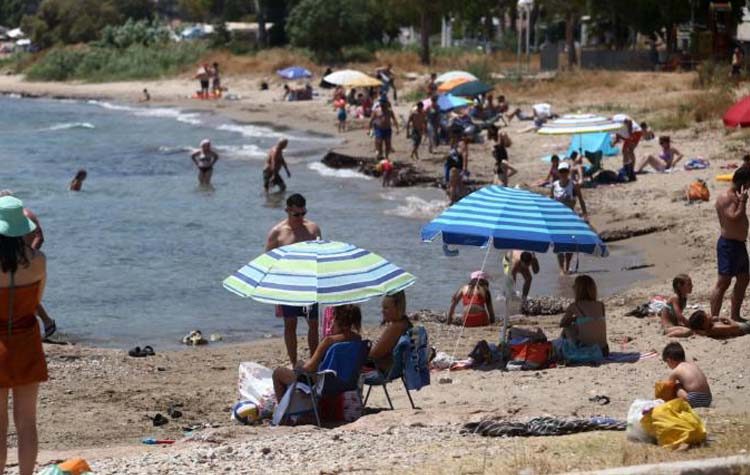Υψηλές θερμοκρασίες: Από πλατεία… παραλία