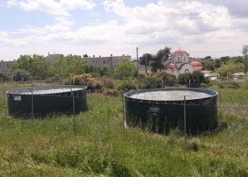 O ΣΠΑΠ γέμισε τις υδατοδεξαμενές πυροσβεστικών ελικοπτέρων  στο Πεντελικό