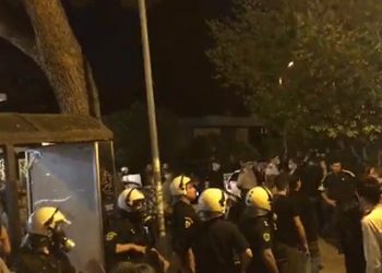 Συγκέντρωση στην πλατεία Αγίου Ιωάννου - Σε επιφυλακή η ΕΛ.ΑΣ. (βίντεο)