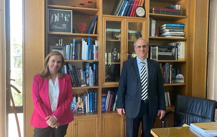 Σειρά συναντήσεων είχε στον Δήμο η βουλευτής Ζωή Ράπτη